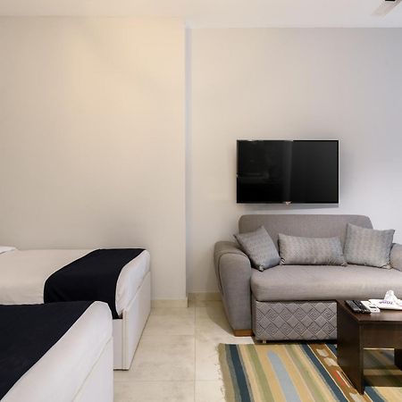Travelholic Residence Golden Gates القاهرة المظهر الخارجي الصورة