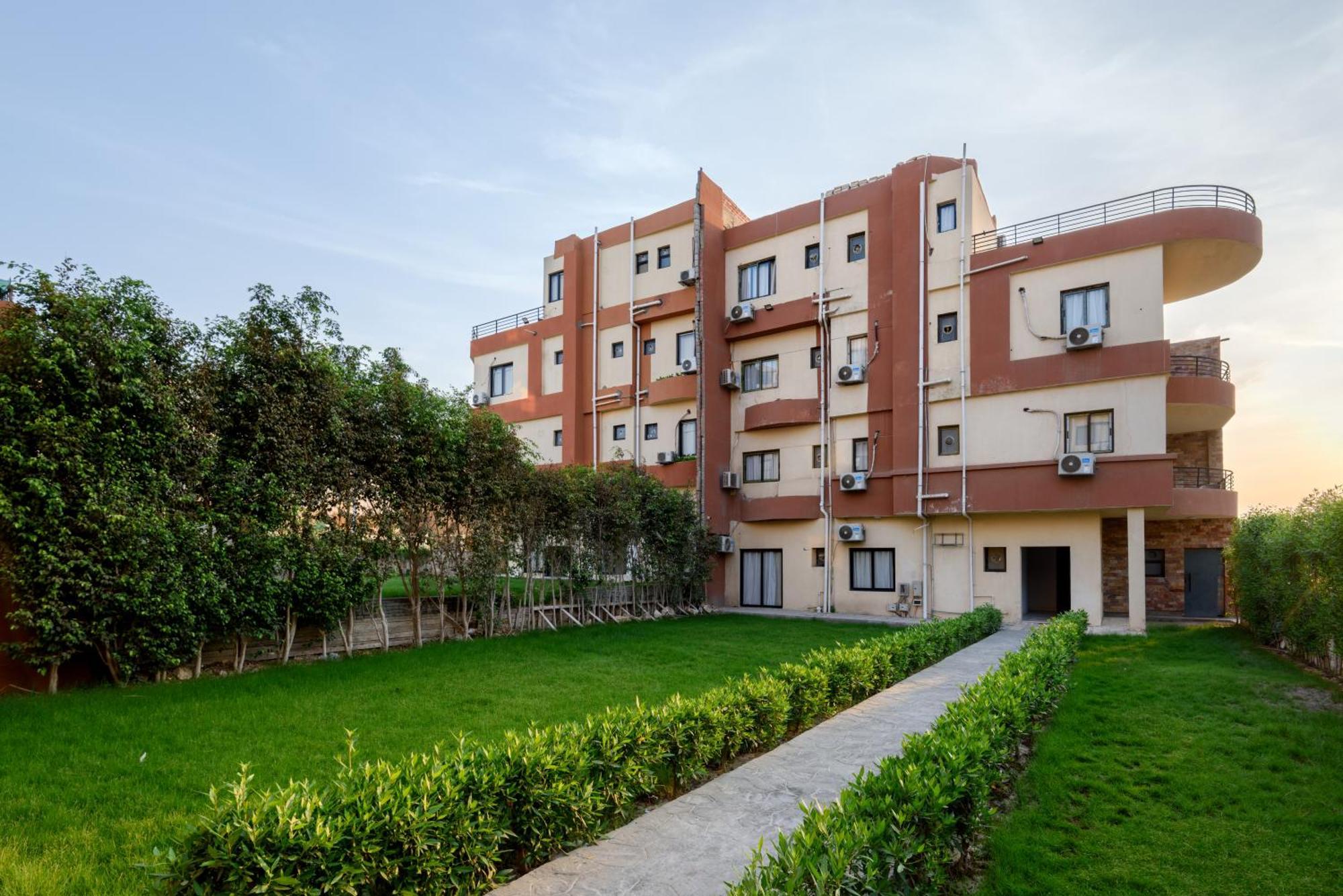 Travelholic Residence Golden Gates القاهرة المظهر الخارجي الصورة